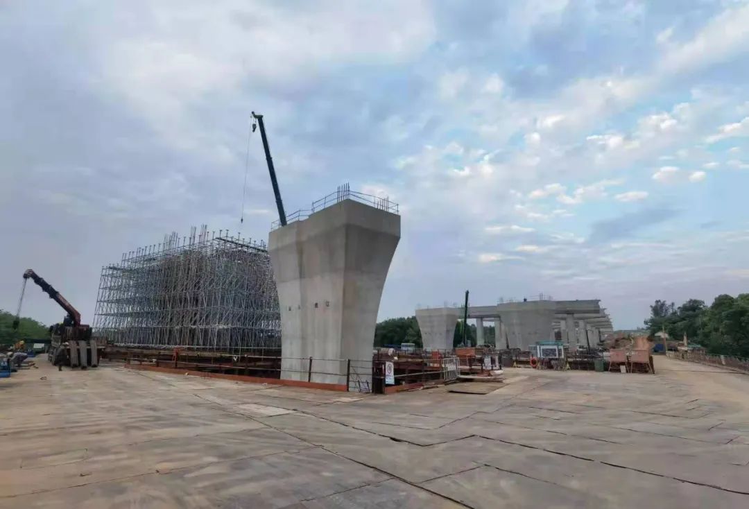 1649381264318736.jpg 圖片2作者:肖 龍 贛州城投集團.jpg